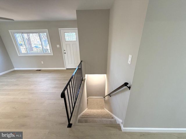 7405 ALBEMARLE DR, Manassas, VA 20111