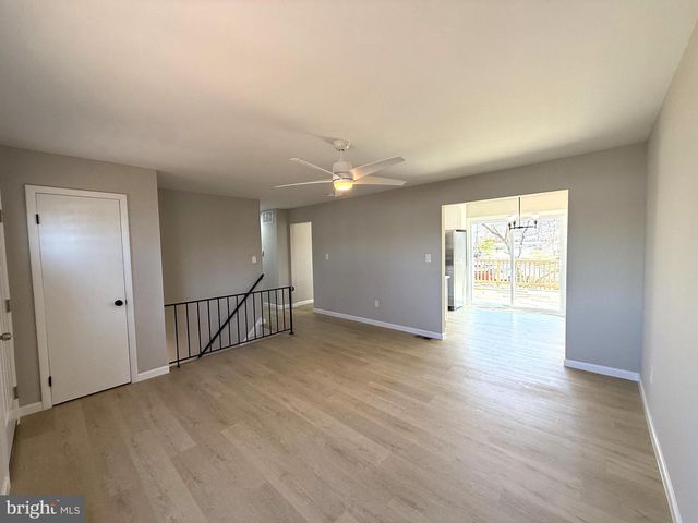 7405 ALBEMARLE DR, Manassas, VA 20111