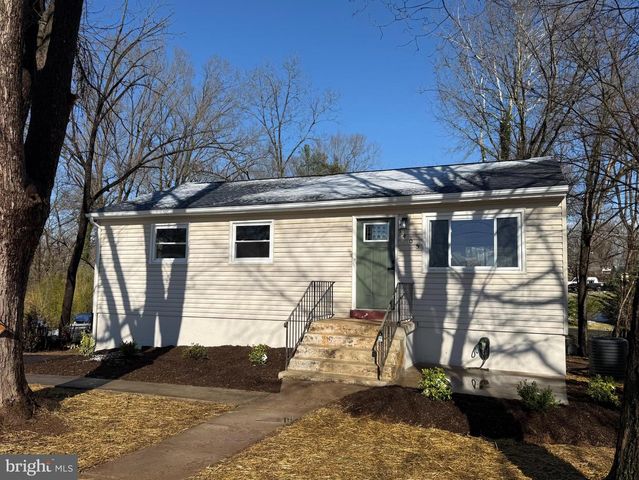 7405 ALBEMARLE DR, Manassas, VA 20111