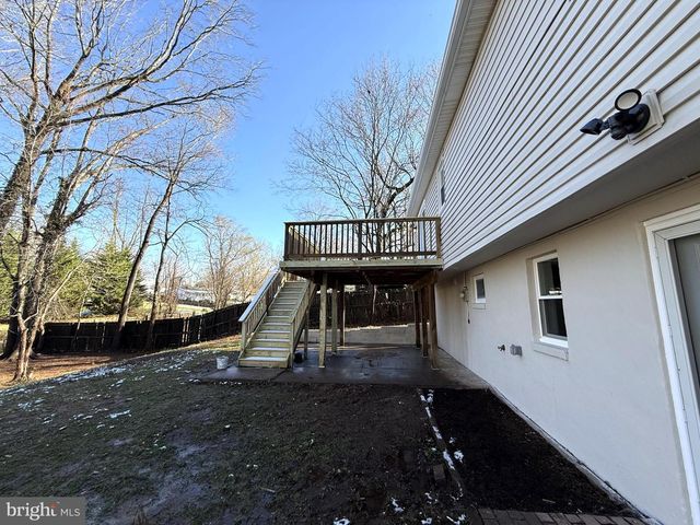 7405 ALBEMARLE DR, Manassas, VA 20111