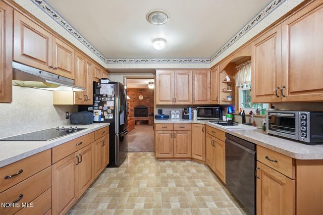 1020 Gustin Avenue, Bowling Green, OH 43402