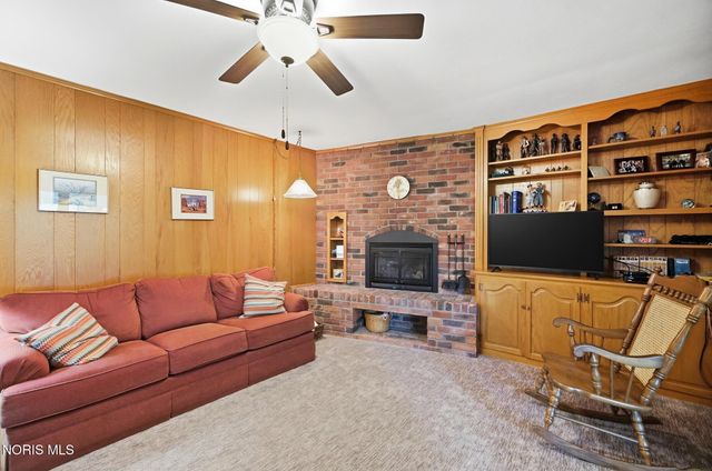1020 Gustin Avenue, Bowling Green, OH 43402