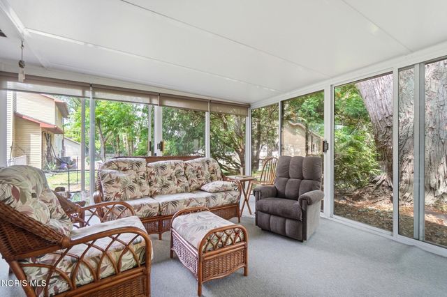 1020 Gustin Avenue, Bowling Green, OH 43402