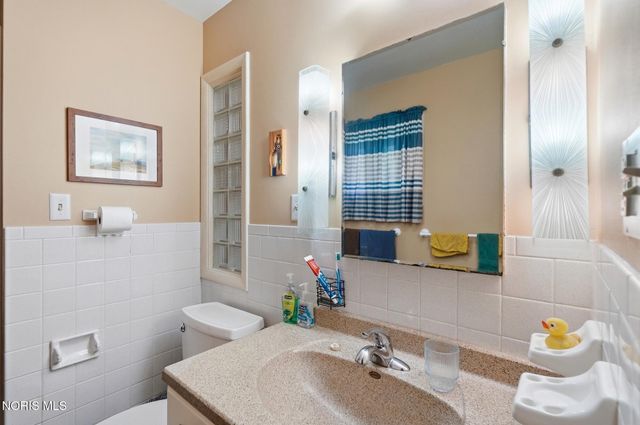 1020 Gustin Avenue, Bowling Green, OH 43402