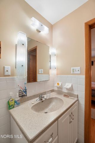1020 Gustin Avenue, Bowling Green, OH 43402
