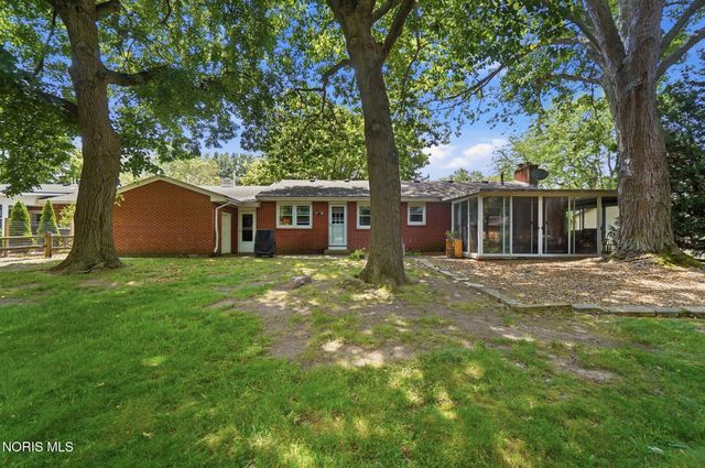1020 Gustin Avenue, Bowling Green, OH 43402