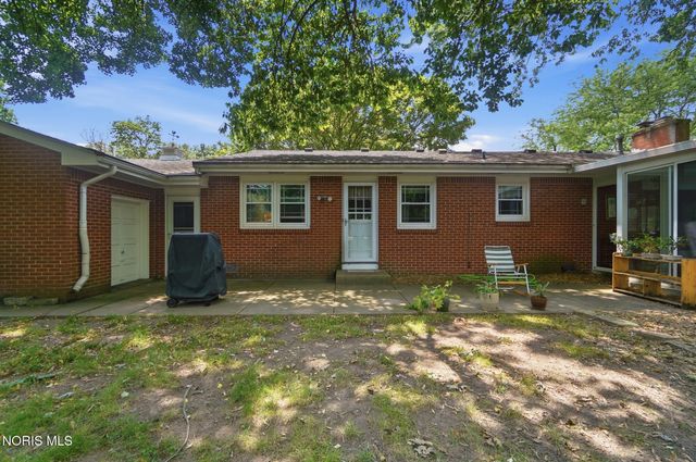 1020 Gustin Avenue, Bowling Green, OH 43402