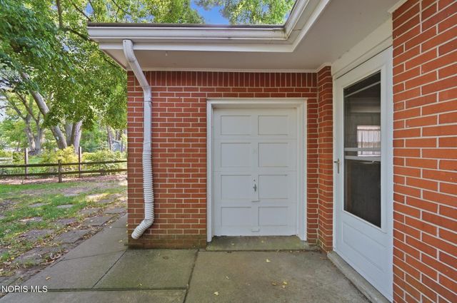 1020 Gustin Avenue, Bowling Green, OH 43402