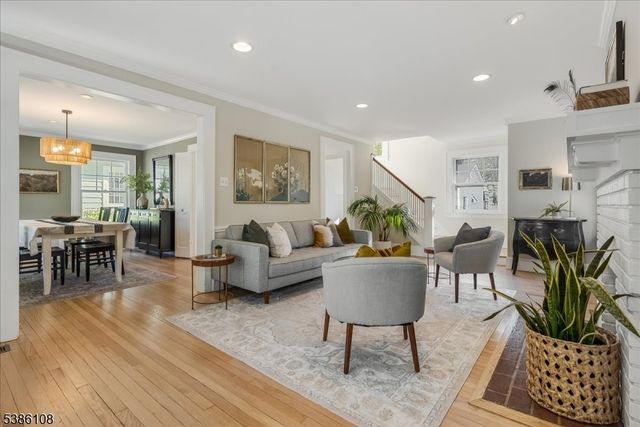 8 Kendal Ave, Maplewood Twp., NJ 07040