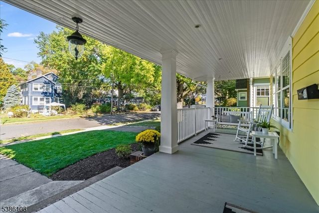 8 Kendal Ave, Maplewood Twp., NJ 07040