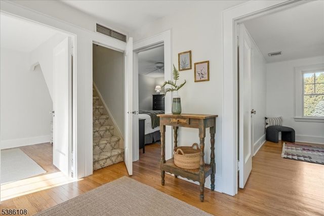 8 Kendal Ave, Maplewood Twp., NJ 07040