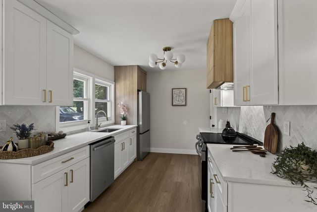 2375 KINKORA RD, Bordentown, NJ 08505