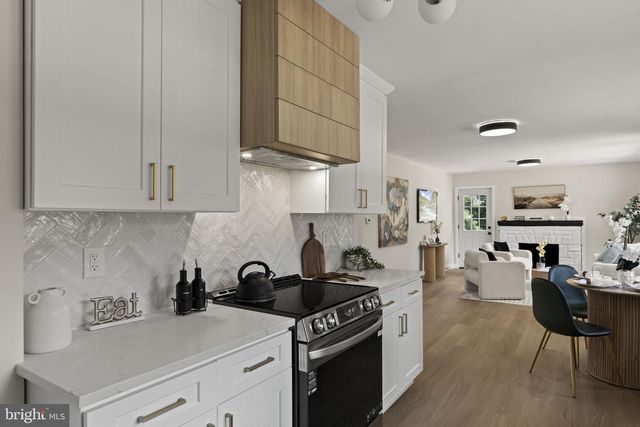 2375 KINKORA RD, Bordentown, NJ 08505