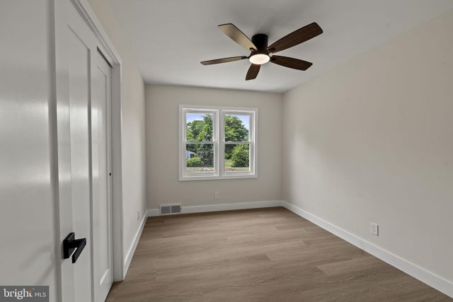 2375 KINKORA RD, Bordentown, NJ 08505