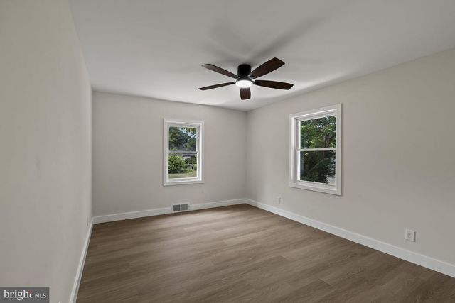 2375 KINKORA RD, Bordentown, NJ 08505