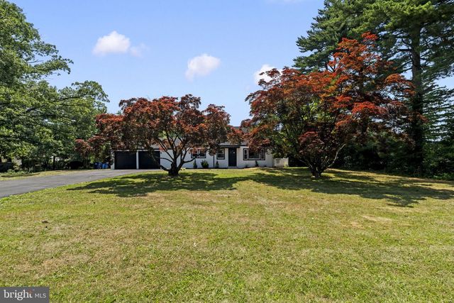 2375 KINKORA RD, Bordentown, NJ 08505