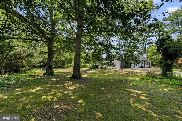 2375 KINKORA RD, Bordentown, NJ 08505