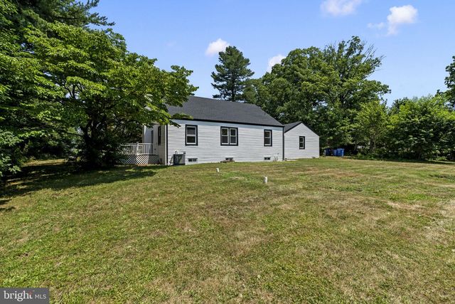 2375 KINKORA RD, Bordentown, NJ 08505
