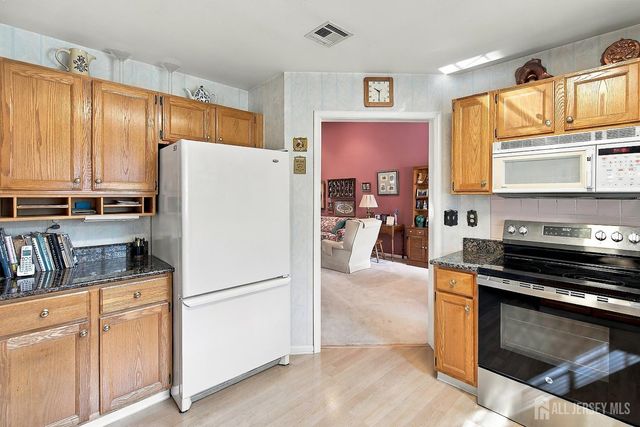 567-B Nutley Drive, Monroe, NJ 08831