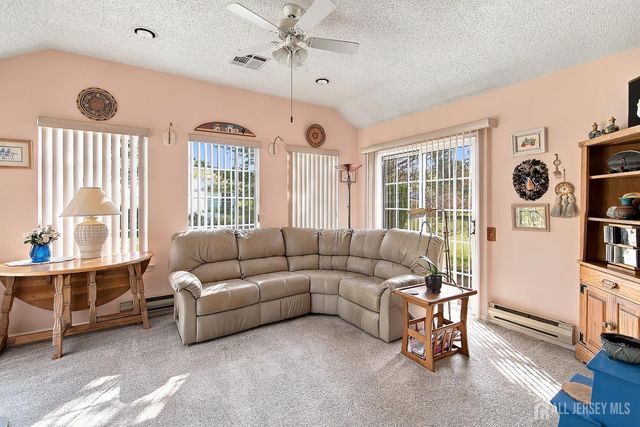 567-B Nutley Drive, Monroe, NJ 08831