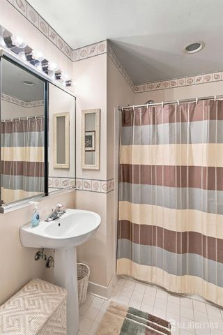 567-B Nutley Drive, Monroe, NJ 08831
