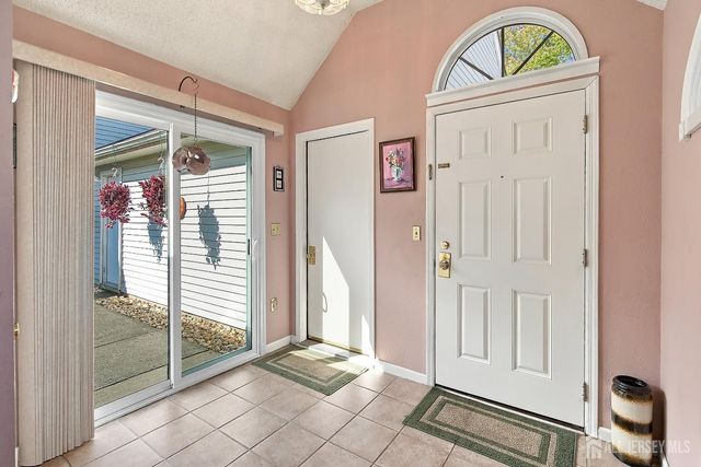567-B Nutley Drive, Monroe, NJ 08831