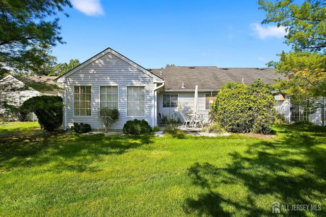 567-B Nutley Drive, Monroe, NJ 08831