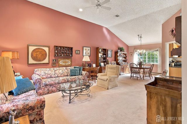 567-B Nutley Drive, Monroe, NJ 08831
