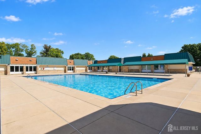 567-B Nutley Drive, Monroe, NJ 08831