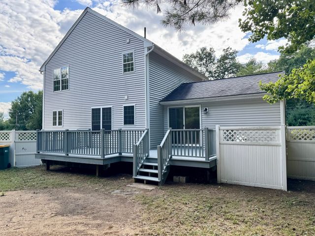 711 S Barre Road, Barre, MA 01005