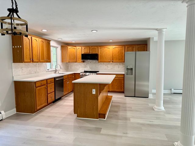 711 S Barre Road, Barre, MA 01005
