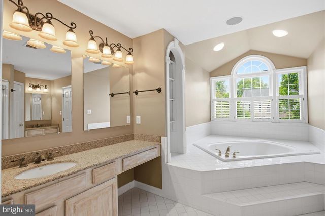 47265 MIDDLE BLUFF PL, Sterling, VA 20165