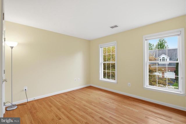 47265 MIDDLE BLUFF PL, Sterling, VA 20165