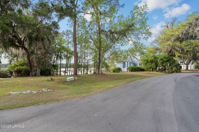 1073 Otter Circle, Beaufort, SC 29902