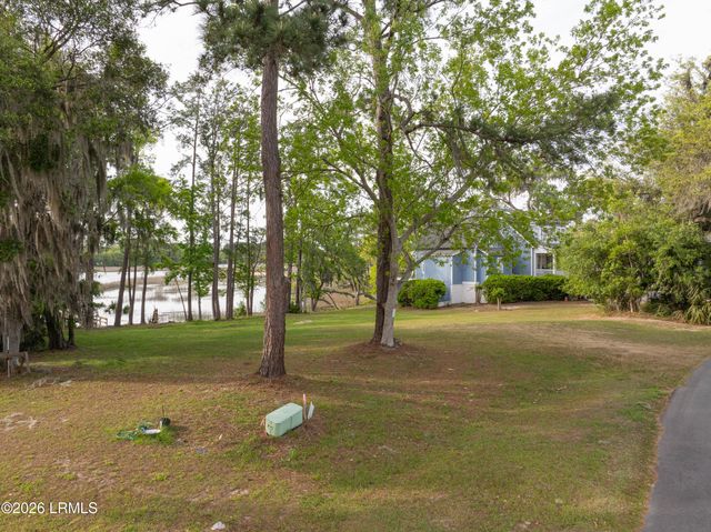 1073 Otter Circle, Beaufort, SC 29902