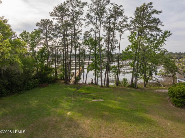 1073 Otter Circle, Beaufort, SC 29902