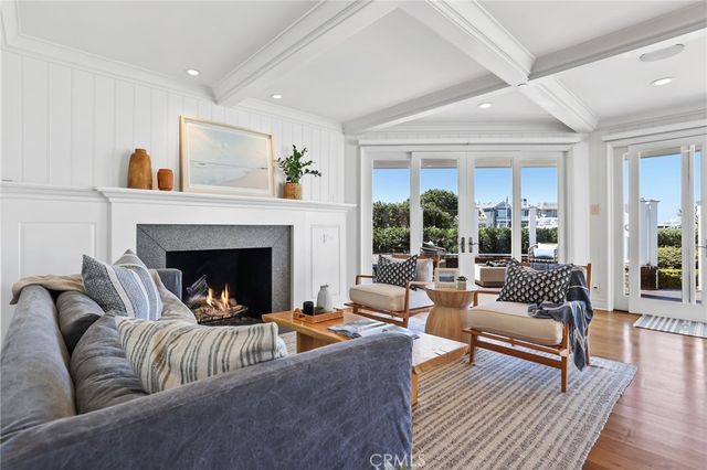21 Bay Island, Newport Beach, CA 92661