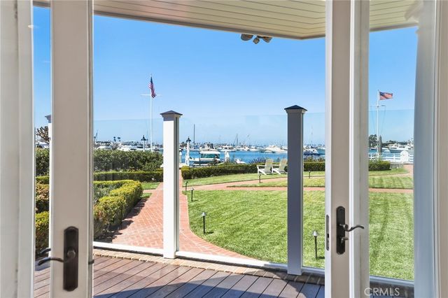 21 Bay Island, Newport Beach, CA 92661