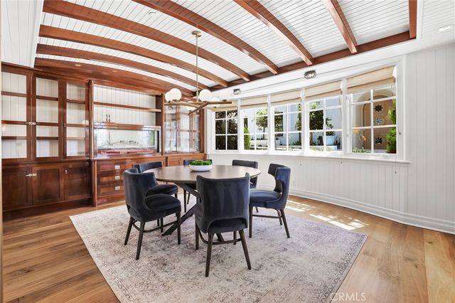 21 Bay Island, Newport Beach, CA 92661