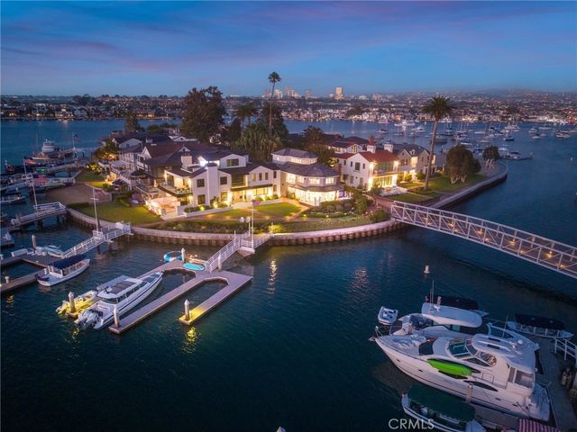 21 Bay Island, Newport Beach, CA 92661