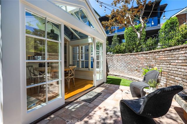 21 Bay Island, Newport Beach, CA 92661
