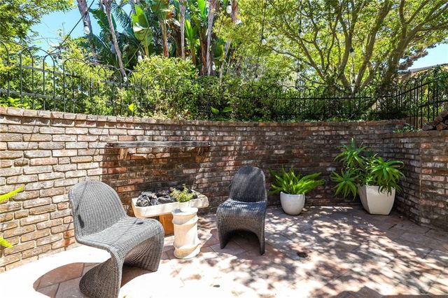 21 Bay Island, Newport Beach, CA 92661