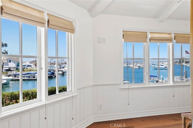 21 Bay Island, Newport Beach, CA 92661