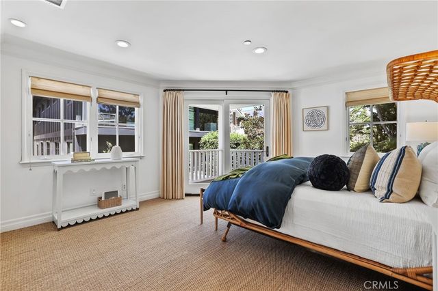 21 Bay Island, Newport Beach, CA 92661
