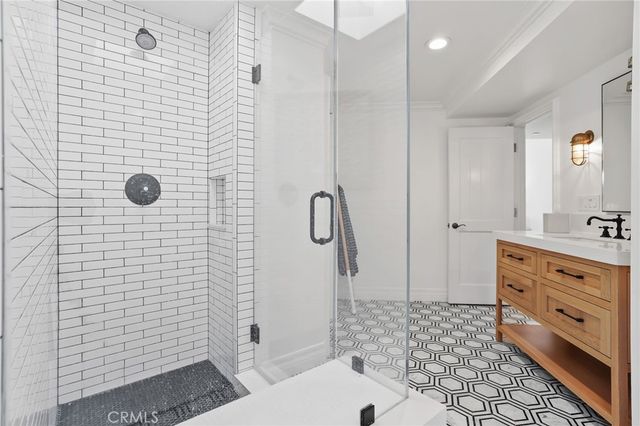 21 Bay Island, Newport Beach, CA 92661