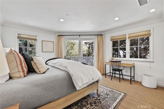 21 Bay Island, Newport Beach, CA 92661