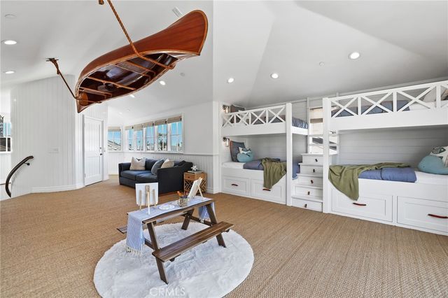 21 Bay Island, Newport Beach, CA 92661