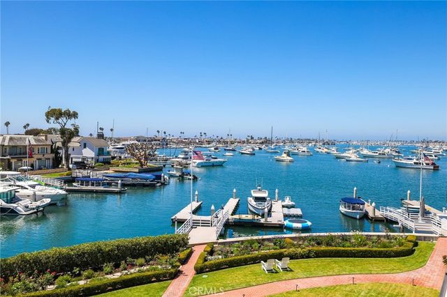 21 Bay Island, Newport Beach, CA 92661