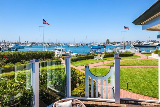 21 Bay Island, Newport Beach, CA 92661