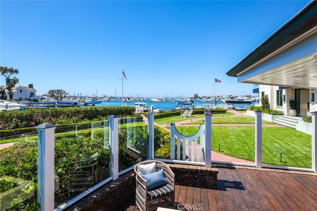 21 Bay Island, Newport Beach, CA 92661